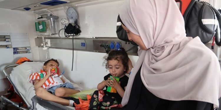 Jordan evacuates sick and injured Palestinian children from Gaza